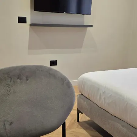 Stay-five 3 Modern Self Check-in Mine Peza Aparthotel