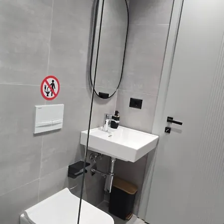 Aparthotel Stay-five 3 Modern Self Check-in Mine Peza Tirana