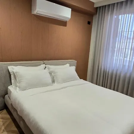 Stay-five 3 Modern Self Check-in Mine Peza Aparthotel