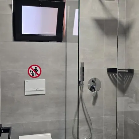 Stay-five 3 Modern Self Check-in Mine Peza Tirana