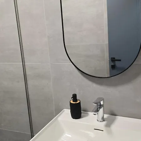 Stay-five 3 Modern Self Check-in Mine Peza 3* Tirana