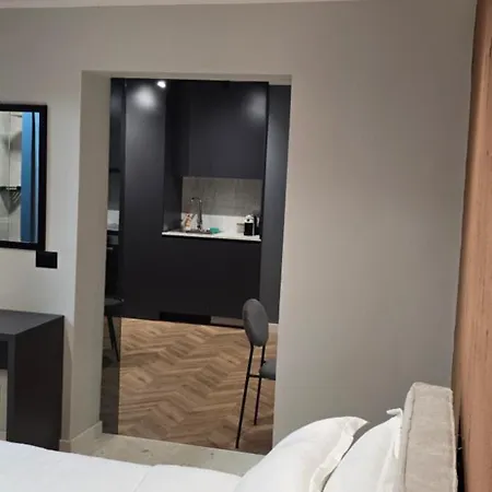 Aparthotel Stay-five 3 Modern Self Check-in Mine Peza 3*