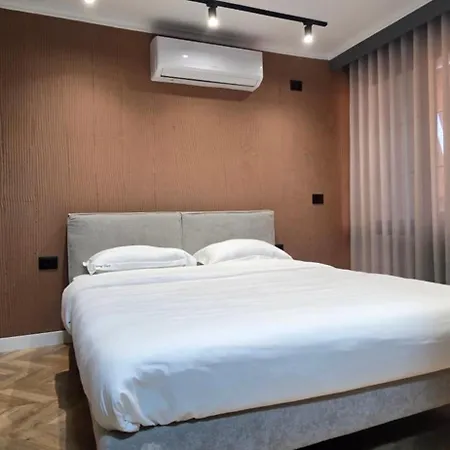 Stay-five 3 Modern Self Check-in Mine Peza Lejlighedshotel 3*